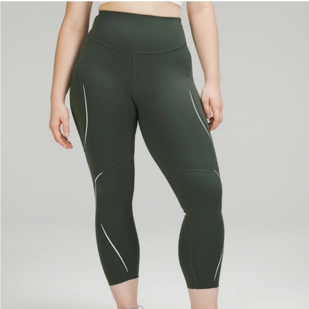 Lululemon Base Pace High Rise 25" Smoked Spruce Reflective Size 6